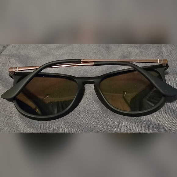 Blenders North Park Rose Theater Sunglasses with Pink Drawstring Case - Picture 2 of 3